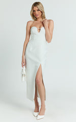 Wendy Midi Dress - Strapless Sweetheart Neckline Fitted Side Split Dress in White/Black